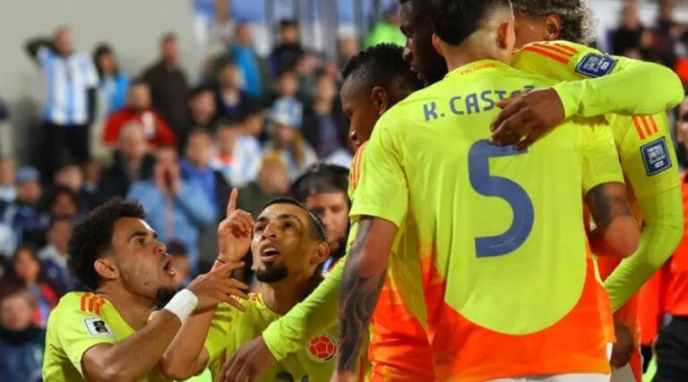 Luis Díaz marca tremendo golazo en el Monumental